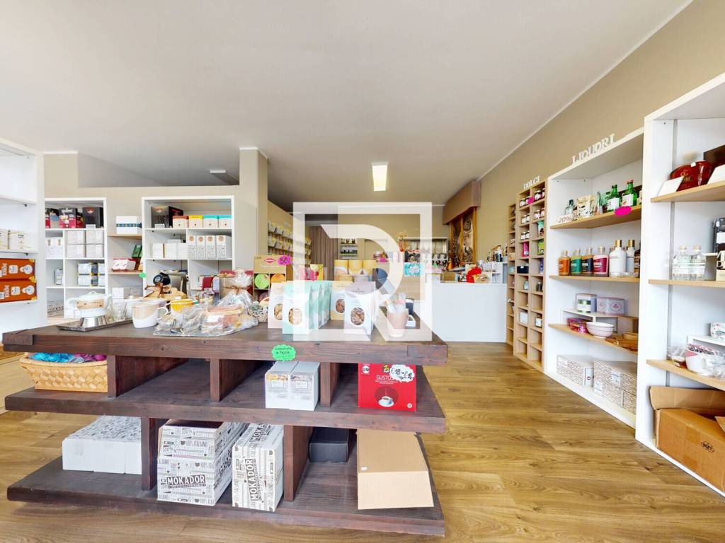 negozio in vendita a Forlì