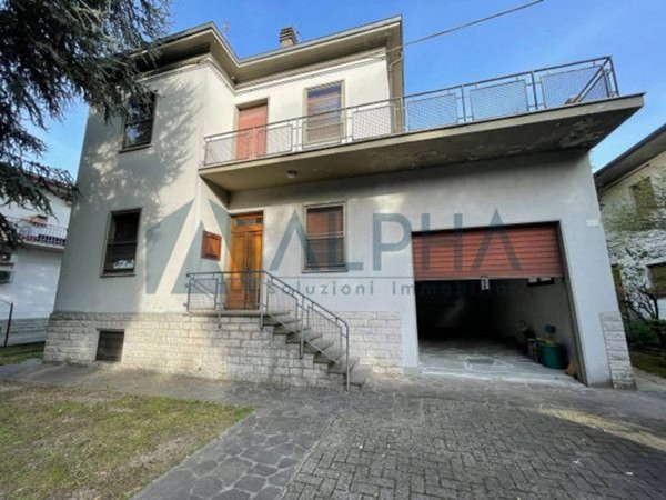 casa indipendente in vendita a Forlì in zona Cà Ossi