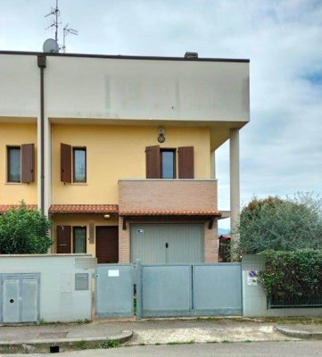 casa indipendente in vendita a Forlì in zona Villafranca di Forlì