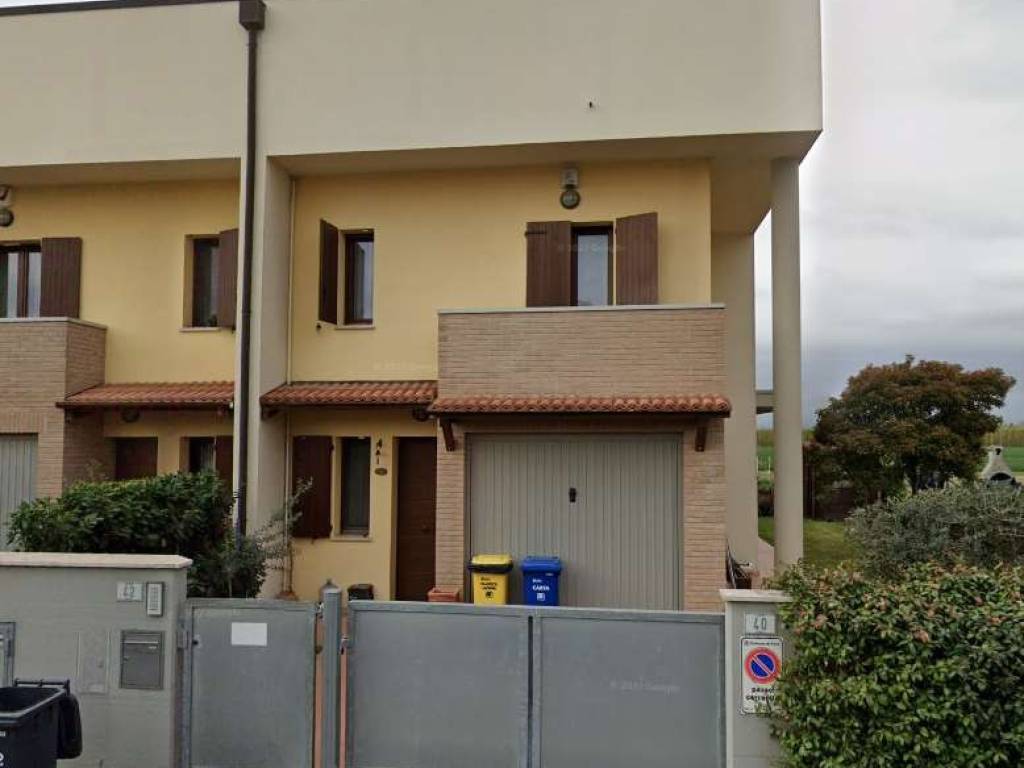 casa indipendente in vendita a Forlì in zona Roncadello