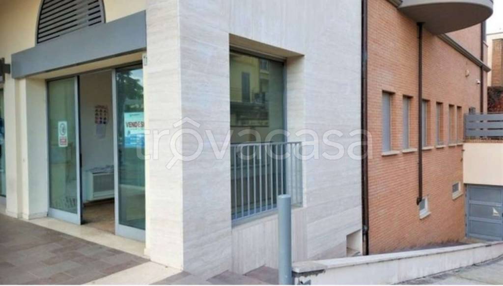 negozio in vendita a Forlì