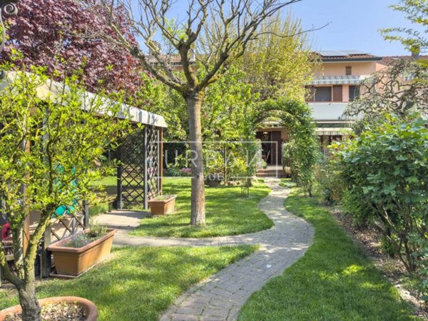 casa indipendente in vendita a Forlì in zona Barisano