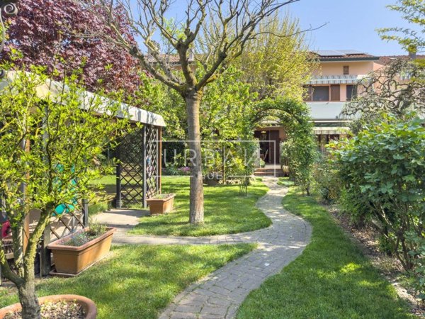 casa indipendente in vendita a Forlì in zona Barisano