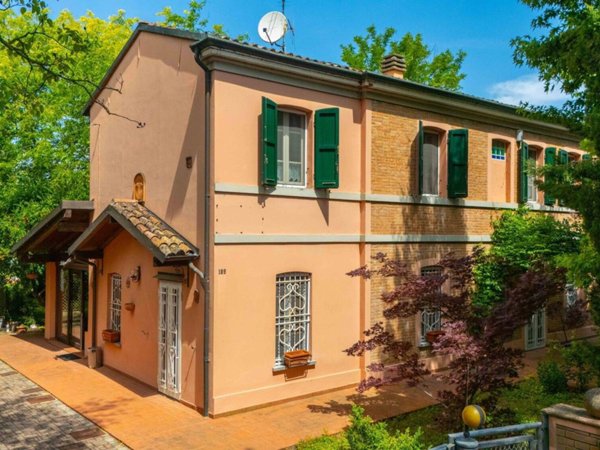 casa indipendente in vendita a Forlì in zona San Martino di Villafranca