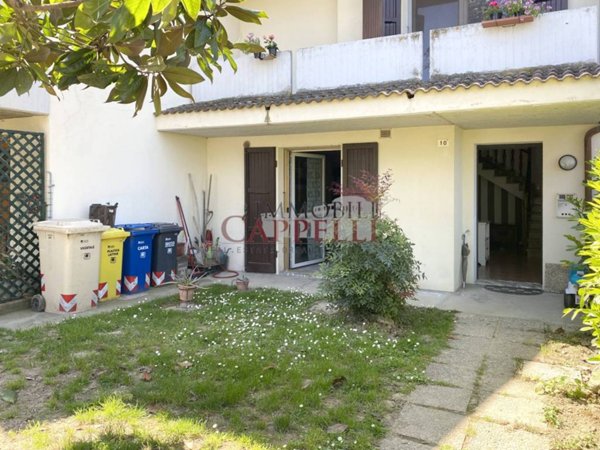 casa indipendente in vendita a Forlì in zona Carpinello
