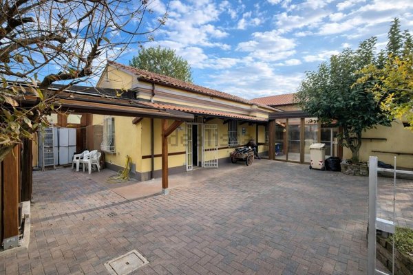 casa indipendente in vendita a Forlì in zona Centro Storico