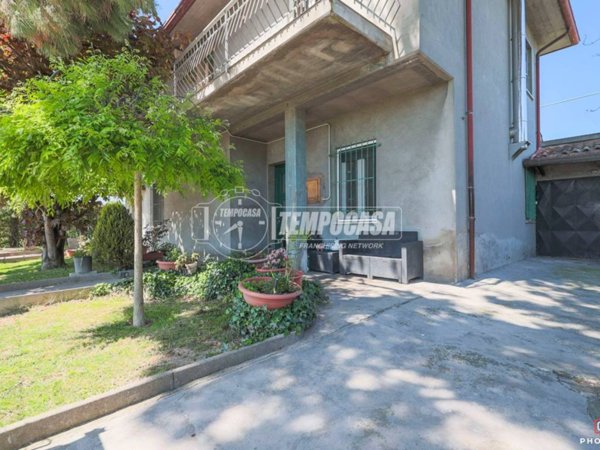 casa indipendente in vendita a Forlì in zona Barisano