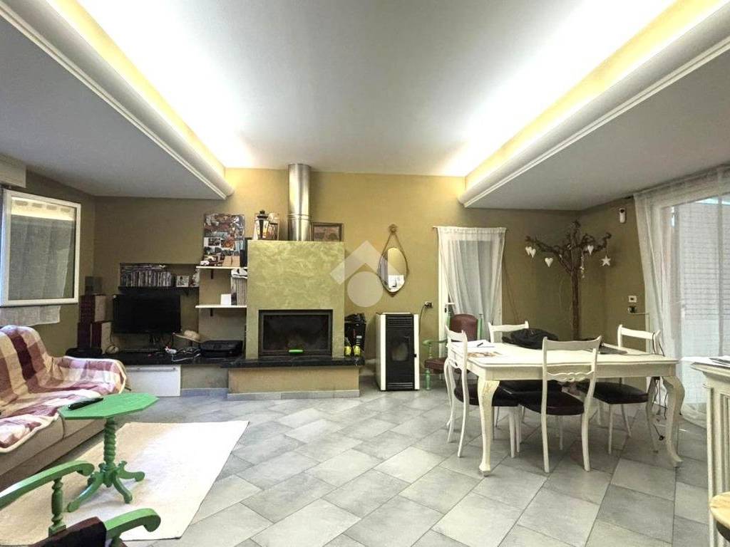 casa indipendente in vendita a Forlì in zona San Giorgio