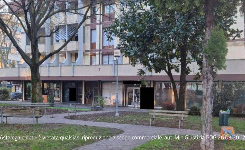 negozio in vendita a Forlì in zona Centro Storico