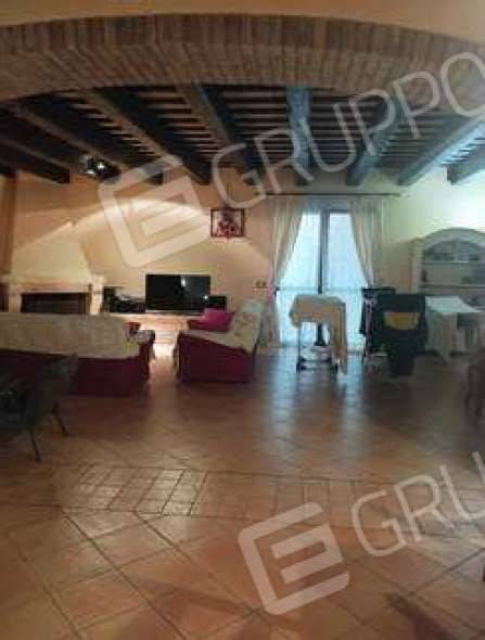 casa indipendente in vendita a Forlì in zona Grisignano