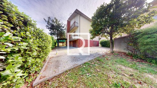 casa indipendente in vendita a Forlì in zona Romiti