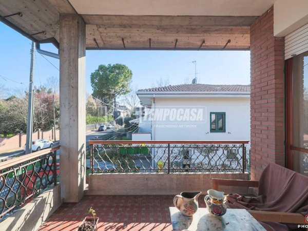 casa indipendente in vendita a Forlì in zona Quattro