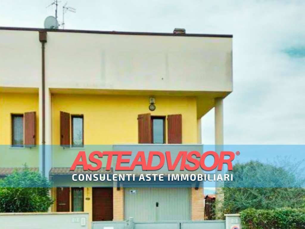 casa indipendente in vendita a Forlì in zona Villafranca di Forlì
