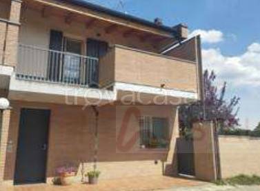 casa indipendente in vendita a Forlì in zona Grisignano