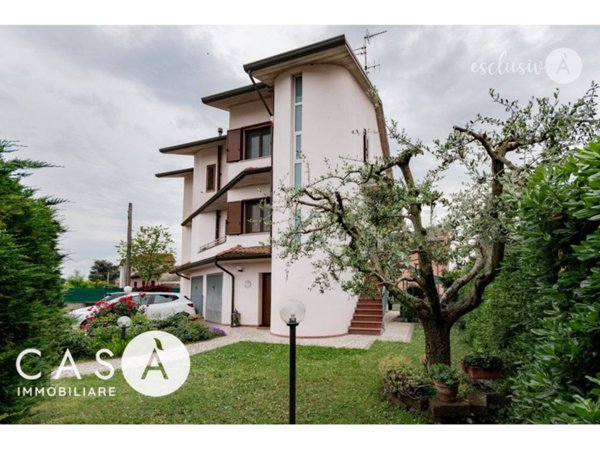casa indipendente in vendita a Forlì in zona San Martino in Strada