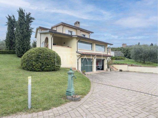 casa indipendente in vendita a Forlì in zona Centro Storico