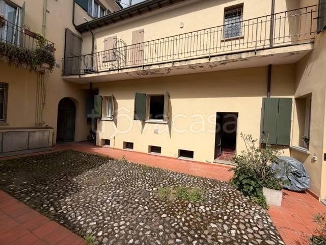 appartamento in vendita a Forlì in zona Centro Storico