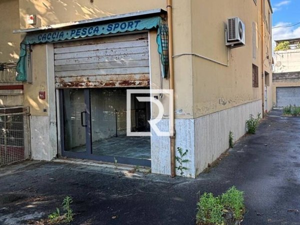 negozio in vendita a Forlì in zona San Benedetto