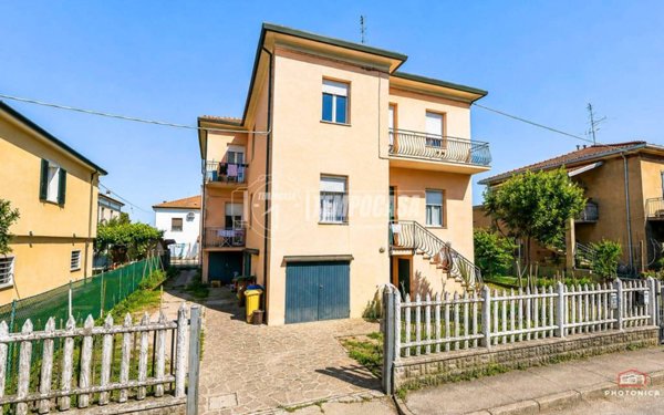 casa indipendente in vendita a Forlì in zona Coriano