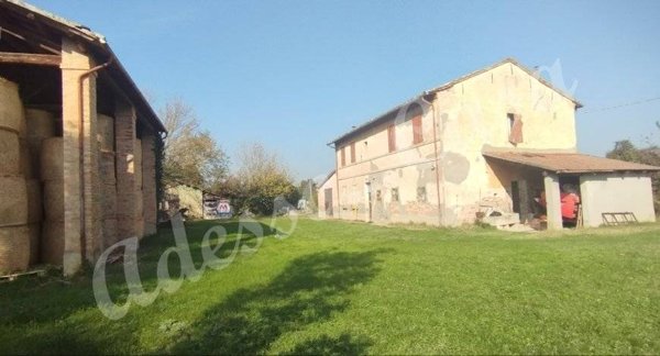 casa indipendente in vendita a Forlì