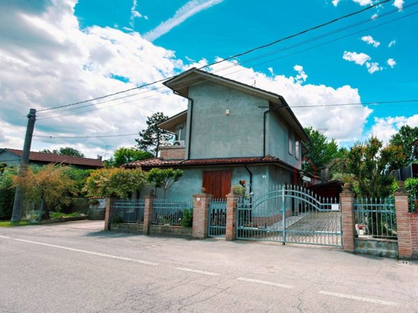 casa indipendente in vendita a Forlì in zona Ospedaletto