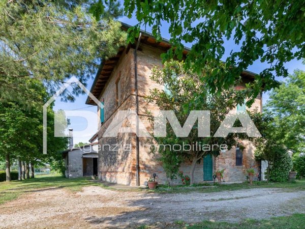casa indipendente in vendita a Forlì