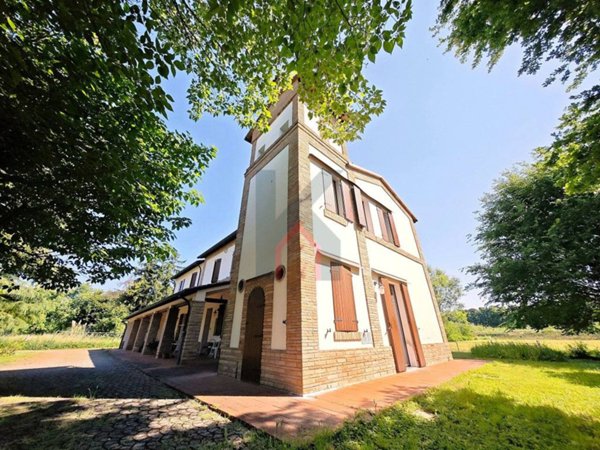 casa indipendente in vendita a Forlì in zona Cava