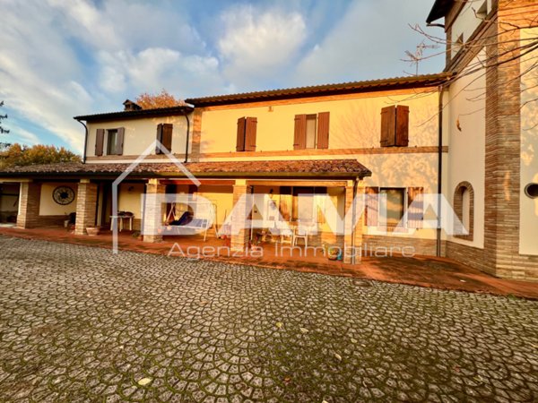 casa indipendente in vendita a Forlì in zona Cava