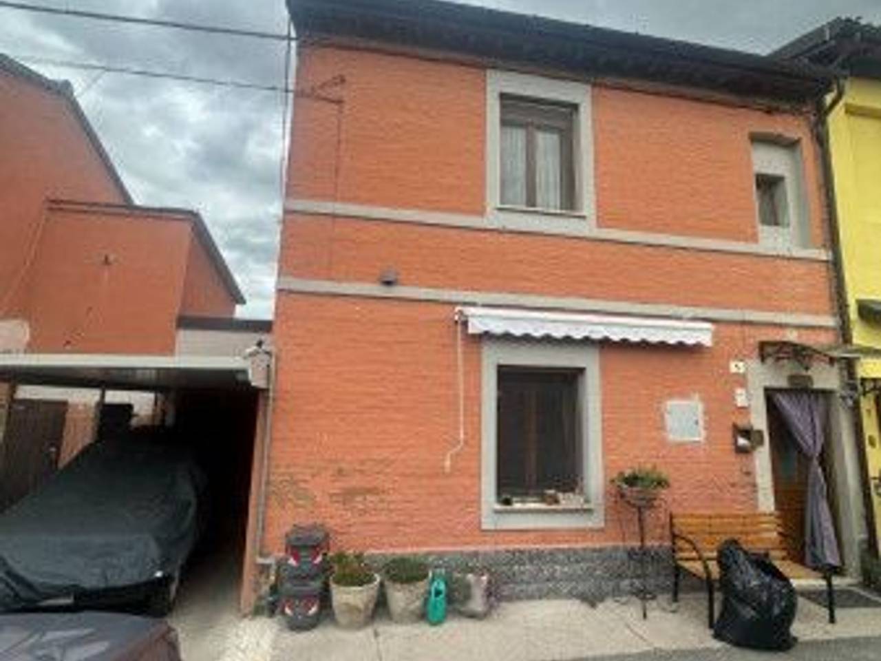 casa indipendente in vendita a Forlì in zona Bussecchio