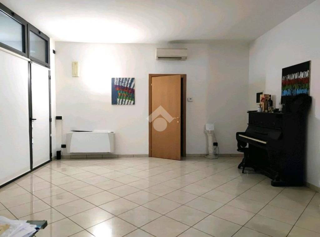 ufficio in vendita a Forlì in zona Centro Storico