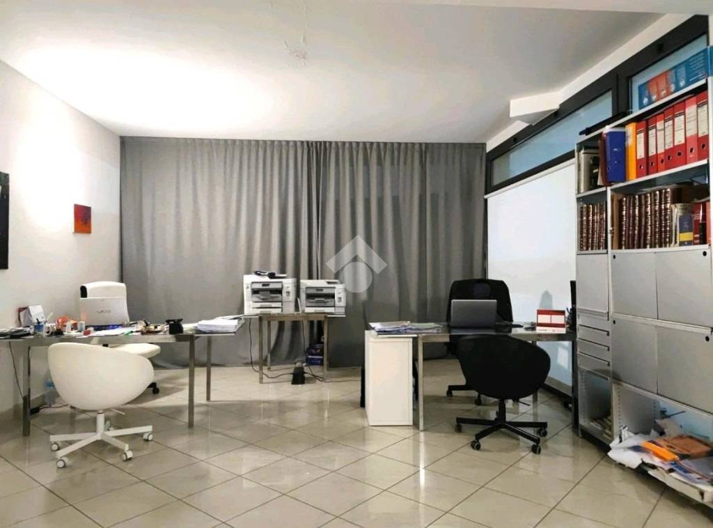 ufficio in vendita a Forlì in zona Centro Storico