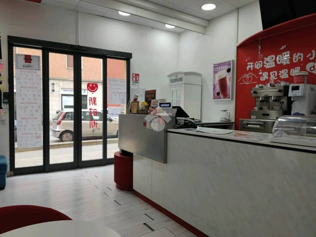 negozio in vendita a Forlì in zona Centro Storico