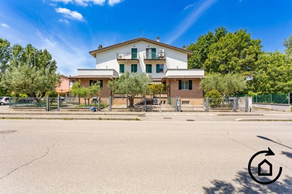 casa indipendente in vendita a Forlì