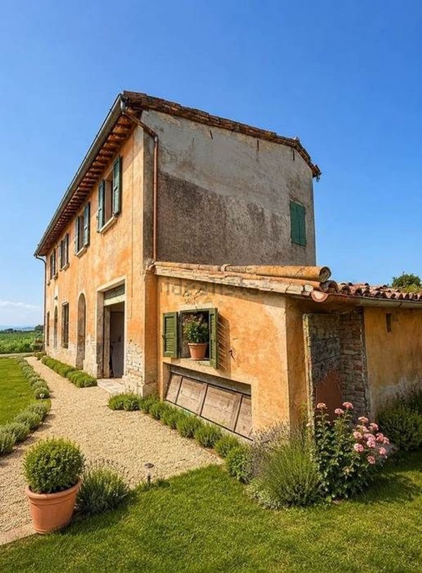 casa indipendente in vendita a Forlì in zona San Martino di Villafranca