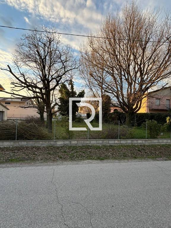 terreno edificabile in vendita a Forlì in zona Pieve Acquedotto