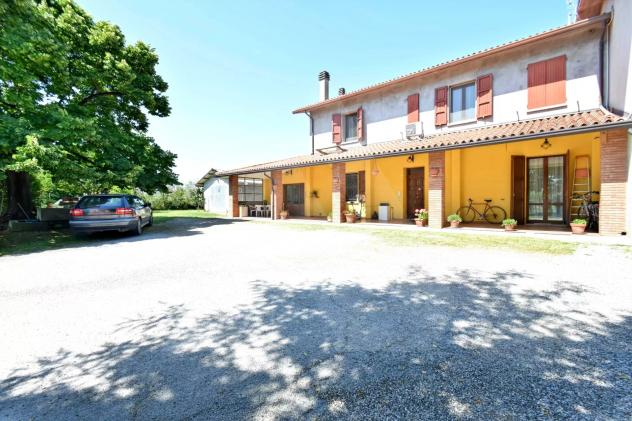 casa indipendente in vendita a Forlì