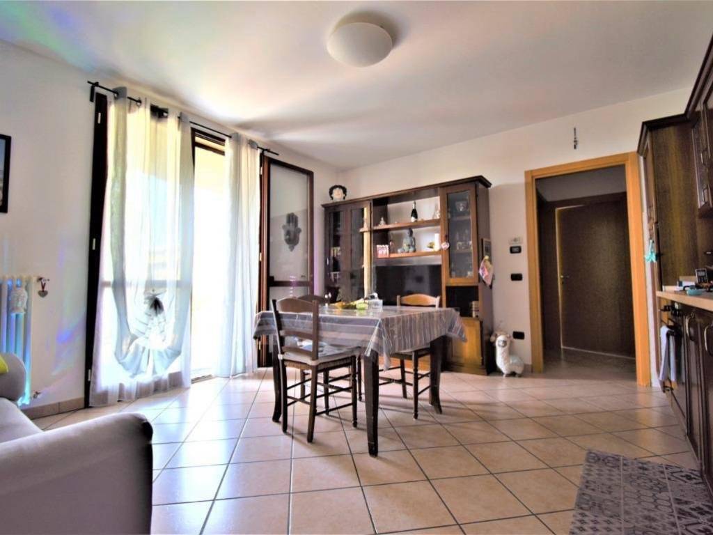 appartamento in vendita a Forlì in zona Cava