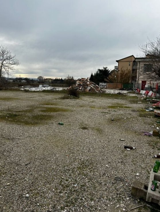 terreno edificabile in vendita a Forlì in zona Coriano