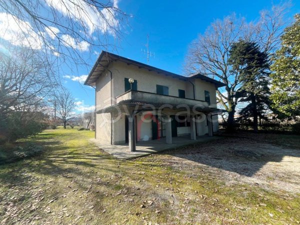 casa indipendente in vendita a Forlì in zona Romiti