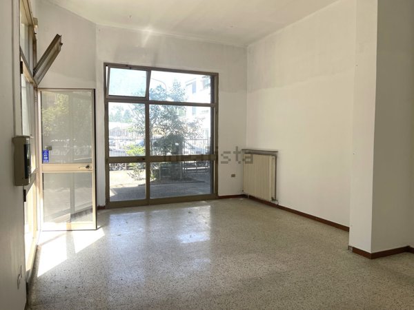 negozio in vendita a Forlì in zona Musicisti / Grandi Italiani