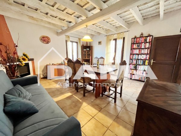 casa indipendente in vendita a Forlì in zona Durazzanino