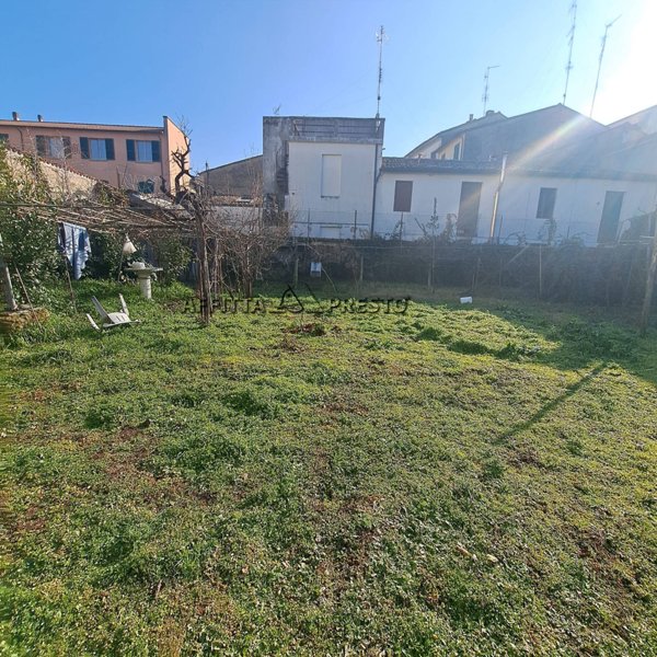 terreno edificabile in vendita a Forlì in zona Centro Storico