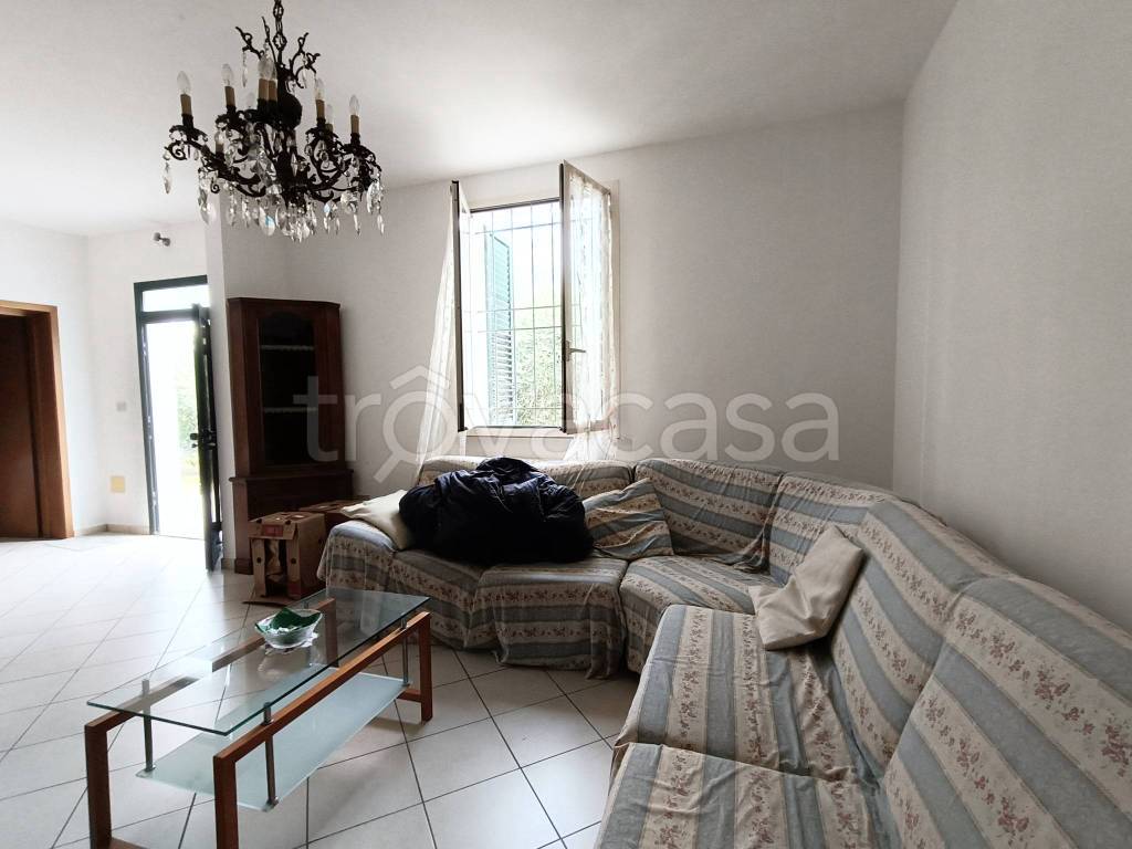 casa indipendente in vendita a Forlì in zona Vecchiazzano