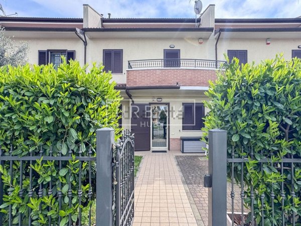 casa indipendente in vendita a Forlì in zona San Martino in Strada
