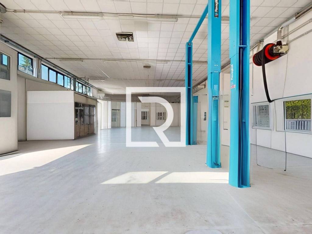 locale commerciale in vendita a Forlì in zona Coriano