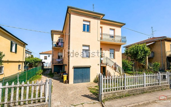 casa indipendente in vendita a Forlì