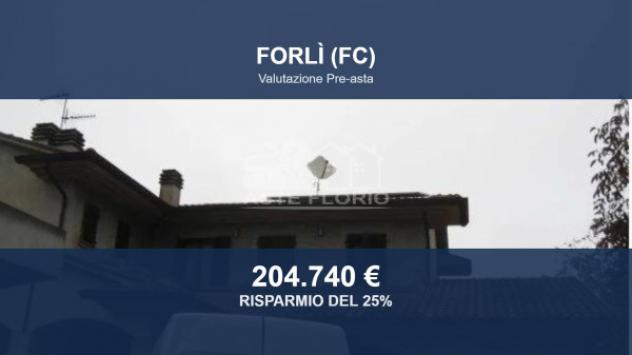 casa indipendente in vendita a Forlì in zona Quattro