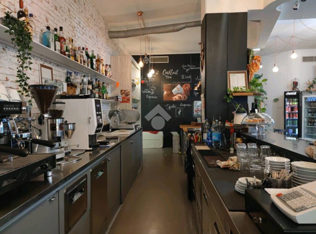 negozio in vendita a Forlì in zona Carpena
