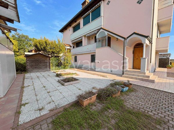appartamento in vendita a Forlì in zona Villafranca di Forlì