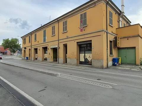 negozio in vendita a Forlì in zona San Benedetto